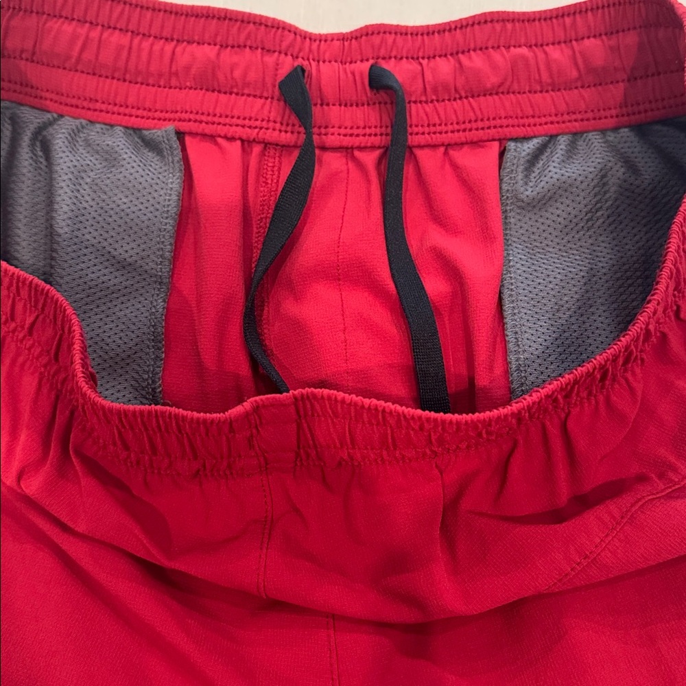 All In Motion Shorts - Picture 3 of 4